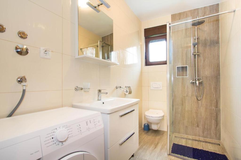 Villa Patricija-Apartmani Poreč Eksteriør billede